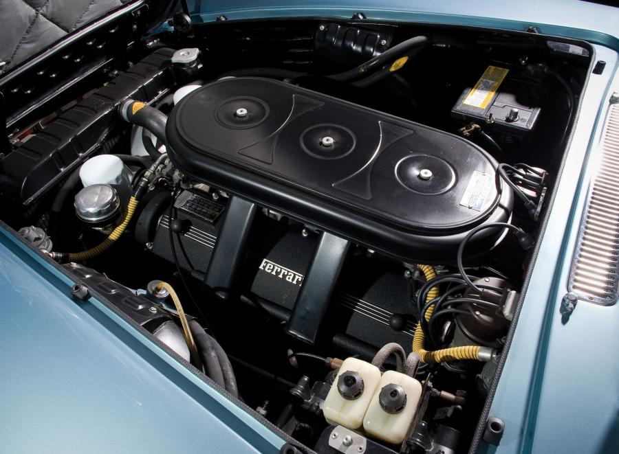 Ferrari 330 GT 2+2 (Series I) 1964 года  (фото 25 из 44)